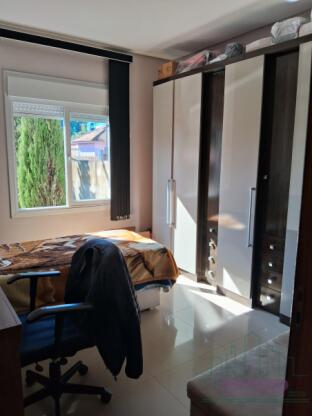 Casa plana com piscina