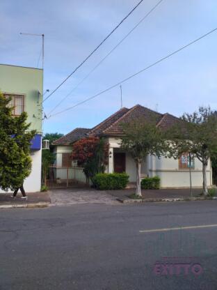 Casa no Centro de Estância Velha,