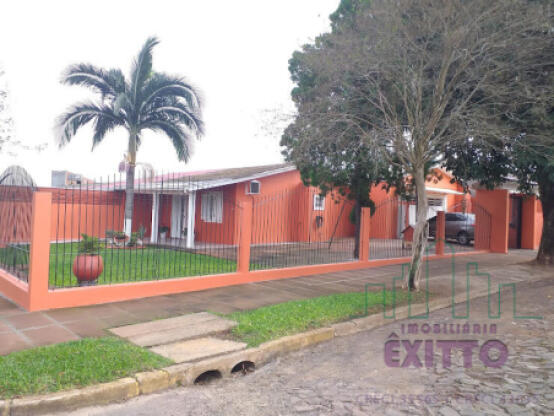 Casa de esquina a VENDA