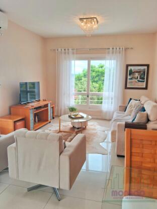 Casa de esquina Na Encosta do Sol