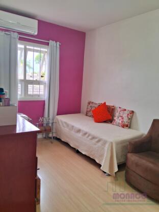 Casa de esquina Na Encosta do Sol