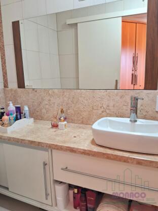 Casa de esquina Na Encosta do Sol