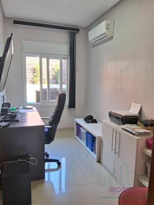 Casa plana com piscina