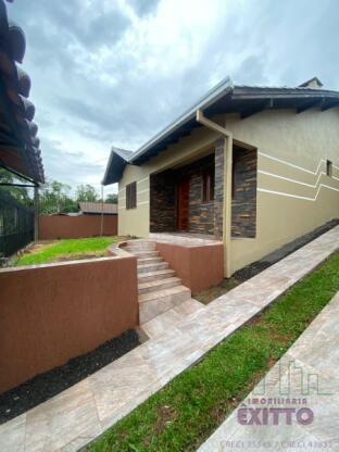 CASA COM PISCINA SOL NASCENTE