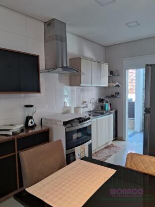 Casa plana com piscina