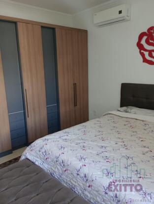 CASA COM LOJA COMERCIAL