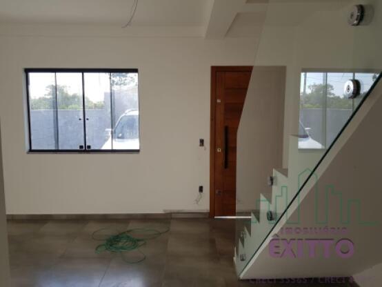 SOBRADO GEMINADO PRÓXIMO AO CENTRO