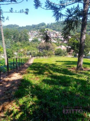 Amplo terreno a venda