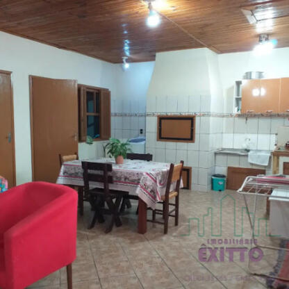 Casa de esquina a VENDA