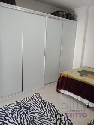 CASA COM LOJA COMERCIAL