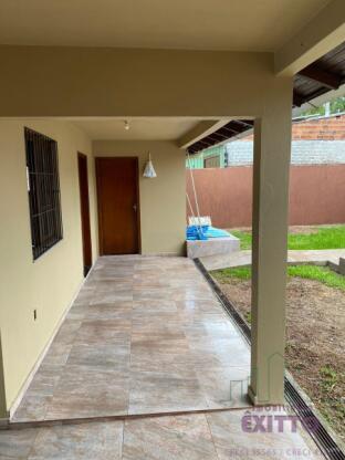 CASA COM PISCINA SOL NASCENTE